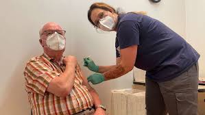 1400 Menschen beim Impftermin am Wochenende in der Northeimer Stadthalle