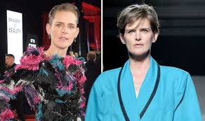 British model stella tennant has died at the age of 50, her family have said. Bcqd9bnugk 7sm