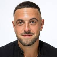 90+ perfiles de «Eric Jimenez»