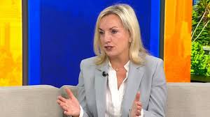 Former australia post boss christine holgate has been announced as the ceo of a major australian parcel delivery service. Qijdnk7cx2h3om