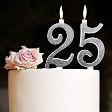 25 anni di matrimonio sono un traguardo che merita senzaltro di essere ricordato e festeggiato a dovere. Candeline Maxi 25 Anni Di Matrimonio Festa Compleanno 25 Anni Decorazioni Candele Per Torta Anniversario Auguri Torta 25 Festa A Tema Altezza 13 Cm Argento Glitter Amazon It Giochi E Giocattoli