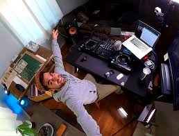 This article explains the various ways you can transfer files from a gopro the easiest method of copying files from the gopro to your mac is to use an sd card. So Verwendest Du Deine Gopro Als Webcam