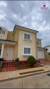 Marian Petit (@marianmpn)