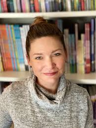 Andrea Welch's Instagram, Twitter & Facebook