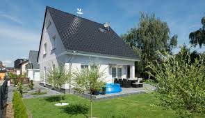 Das telefonbuch kann mit 18 adressen antworten! Haus Wismar Einfamilienhauser Bauen Roth Massivhaus