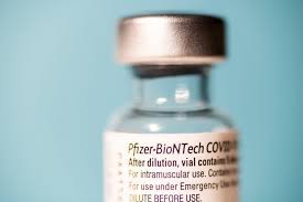 Pfizer/biontech vaccine moderna vaccine janssen vaccine vaccine administration delivered 28 days •two shots are required, delivered 21 days apart. Pfizer Says People Will Need Third Vaccine Dose After 12 Months