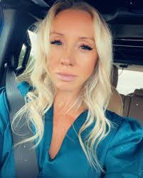 Monique Cole's Instagram, Twitter & Facebook