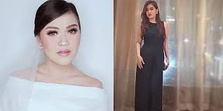 She is an actress, known for bawang merah bawang putih (2004), kesurupan (2008) and suster ngesot (2007). Thalita Elizabeth Kakak Nia Ramadhani Yang Tak Kalah Cantik Dream Co Id Line Today