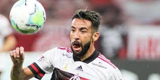 Mauricio isla is 32 years old (12/06/1988) and he is 177cm tall. Flamengo From Mauricio Isla Defeats Inter From Porto Alegre And Proves The Champion Crown Of The Brazilian Tournament Archyde