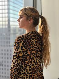From side swept bangs to blunt bangs. How To Wear Clip In Bangs A Vogue Editor Test Drives The Commitment Free Fringe Vogue