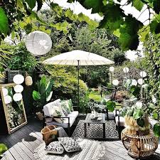 Diy Home And Garden Ideas On Instagram I Love How It Blends Perfectly With The Garden Did You Love Backyard Decor Outdoor Backyard Backyard Patio Designs