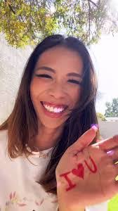 Jessica Gragg's Instagram, Twitter & Facebook