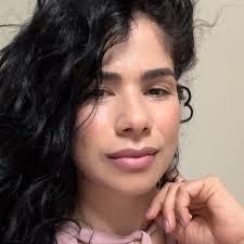 Adriane Santos (@spellatii) • Threads, Say more