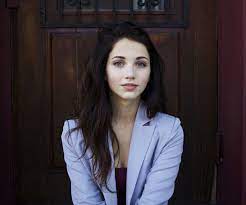 Green Eyed Brunette Hair Pale Skin Dark Hair Light Eyes Black Hair Blue Eyes