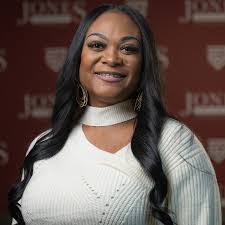 Tamara Parrish's Instagram, Twitter & Facebook