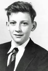 Wordle 709 3/6 🟨🟨⬜⬜⬜ ⬜🟩🟩⬜🟨 🟩🟩🟩🟩🟩 Well folks, that was satisfying  after days of scratching my head for 5's! Memorial Day in USA, I honor my  first husband Captain David W Walsh