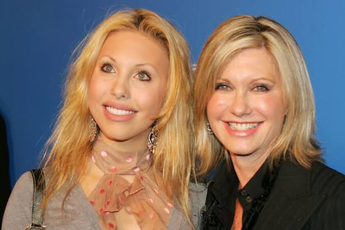 Olivia Newton-John's daughter talks about final moments with mom - Chicago Sun-Times