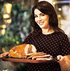 Plain turkey sandwich → blt topping = blt turkey sandwich. Nigella Lawson Swears By Maple Syrup Jamie Stuffs The Skin Gordon Uses Buckets Of Butter So Which Tv Chef Will Help You Cook The Juiciest Turkey Daily Mail Online