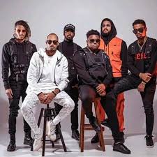 O nosso luar sei que é difícil pra você mas vê se tenta me entender que o meu coração reclama a tua falta aqui volta pra mim, volta volta pra mim. Viva Rei Juliano Elidio å¸–å­ Facebook