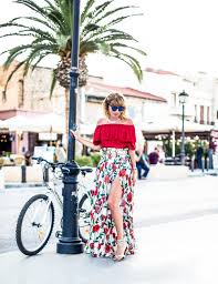 Due look, due stili, due tipologie di femminilità. Come Trasformare Un Vestito In Una Gonna Don T Call Me Fashion Blogger Roma