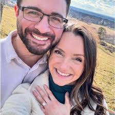 Kathryn Gale's Instagram, Twitter & Facebook