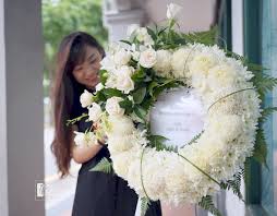 What are common funeral flowers. How To Order Flowers For Funeral 24hrs City Florist