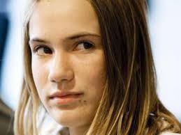 Seit freitagabend wird die 20 jahre alte laura n. Nach Verbot Verhinderte Weltumseglerin Laura Dekker Wird Vermisst Gt Gottinger Tageblatt
