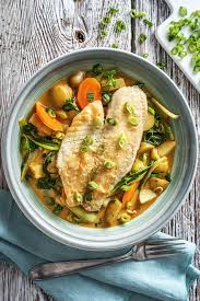 Tilapia Fischfilet Auf Buntem Gemusecurry Rezept Hellofresh Rezept Superfood Rezepte Gemuse Curry Herzhafte Speisen