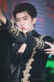 Pin By Miah Diane On Kitajcy Beautiful Boys Boy Idols Chinese Boy