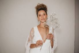 Hier kannst du dir unsere brautkleider, brautröcke, brautoberteile und sogar zauberhafte accessoires nach hause. Brautkleider Online Kaufen Tipps Und Shops