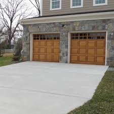 Entree De Garage En Beton Design Exterieur Entree De Garage Entree De Maison Exterieur