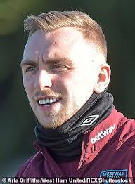 Encarna lo mejor de nuestra. How Do So Many Footballers Have Stylish Haircuts During Lockdown Daily Mail Online