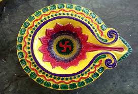 Try something new try something you can make diya stands at your home with the help of waste bangels and diya/ hand made candle. 9 Creative And Easy Diya Decoration Ideas For Diwali 2020