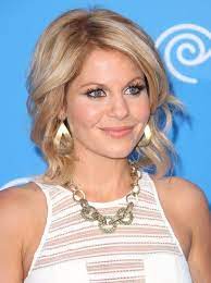 Candace Cameron Bure Medium Hairstyles Women Skin Hair Na Medium Hairstyle Hairstyles Medium Hair Styles Medium Hair Styles For Women Short Wavy Hair