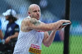 Piotr małachowski, oprócz tego, że jest niezwykłym sportowcem, to również jest człowiekiem o wielkim sercu. Uqwrlfvkgxadlm