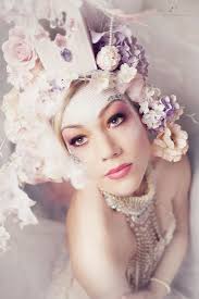 AU-CONTRAIRE PHOTOGRAPHY Model: Laura Edelkirsch MUA: Daniel Strasser