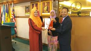 Kemaskini nama, alamat dan emel pembayar terkini cukai tanah (negeri melaka). Majlis Penyerahan Sijil Penarafan Lima 5 Bintang Dalam Provider Based Evaluation Probe 2014 E Tanah Perak