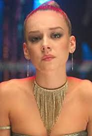 On may 19th, netflix confirmed that early fan faves ester expósito (carla), danna paola (lu), álvaro rico (polo), mina el hammani (nadia) and jorge lópez (valerio) would all be leaving, creating space for brand new actors to join the rest of the original cast. Elite Carla Tv Episode 2020 Imdb