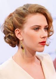 An iron can help you master a curly hairstyle that is just perfect for women with heart shaped faces. Top 50 Hairstyles For Heart Shaped Faces Heart Shaped Face Hairstyles Heart Face Shape Sleek Hairstyles