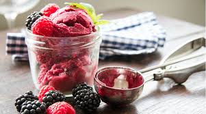 Sorbet à la fraise à la turbine à glace ou sorbetière. 5 Recettes De Sorbet Maison Sans Sorbetiere Bio A La Une