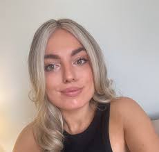 Lydia Patrick's Instagram, Twitter & Facebook