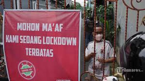 Covid 19 jakarta reimposes partial lockdown to curb virus spread. 3evdj4uclnaqfm