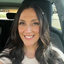 Abbie Batson's Instagram, Twitter & Facebook