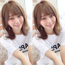 てんさん ヘアカタログ 新宿美容室 横浜店代表 さんはinstagramを利用しています 大人かわいいくびれミディ ミディアムヘア お電話でまだまだご予約可能です 敷居は高くありません 3歳 women t shirts for women