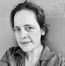 Hello everyone! We are a German family looking to move to the beautiful  Tuscany region of Italy. We're seeking some insights into the school system  here, especially for our 9-year-old child. Which