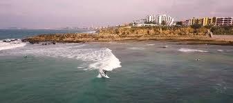 Durante a época balnear o surf é muito pouco consistente. Beachcam Praias Praia De Sao Pedro Do Estoril