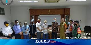 Berhubung karna bentar lagi mau pulang. Pt Khong Guan Telah Bayar Ganti Rugi Ke Warga Yang Terdampak Tembok Roboh