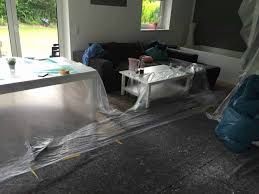 Wände mit einem neuen anstrich aufzufrischen ist für hobbyhandwerker meist kein problem. Decke Streichen Ohne Streifen Flecken Und Spritzer