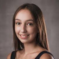 Laura Knipp's Instagram, Twitter & Facebook