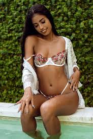 mai91237 - Free sexy pics, galleries & more at Babepedia